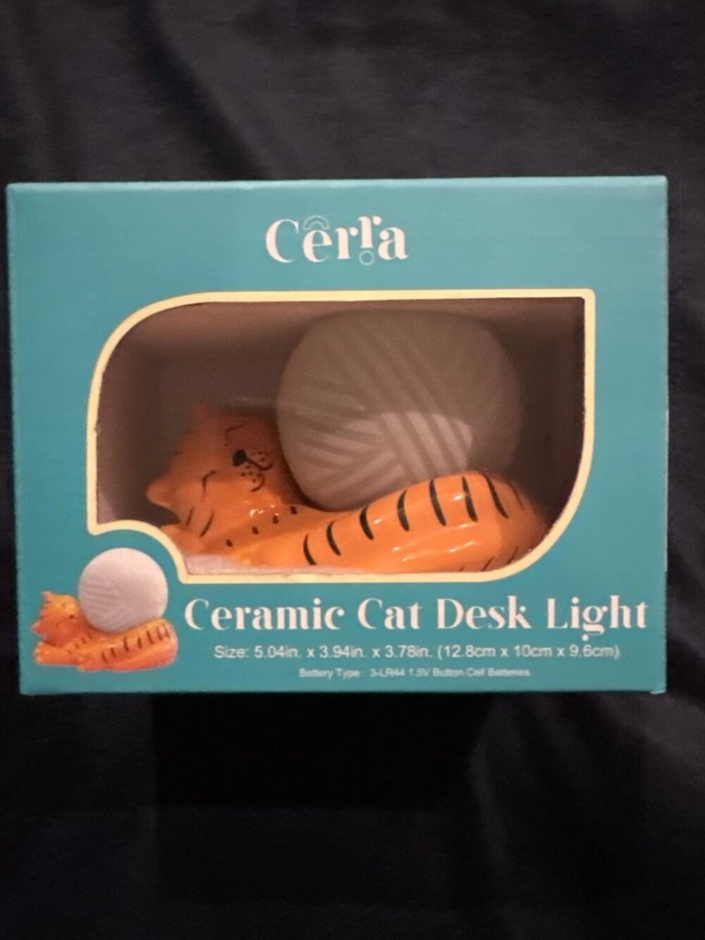 NIB Cerra Ceramic Kitty Cat LED Desk Lamp Figurine Ball of Yarn 5" x 4" Decor